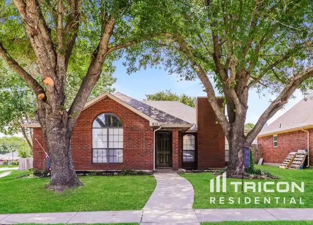 Property at 815 Witherspoon Ct, Cedar Hill, TX, 75104, 3 beds, 2 baths, [object Object]