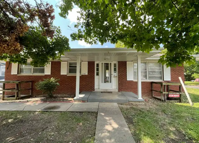 Property at 1132 6th St Unit 1132 A, Charleston, IL, 61920, 6 beds, 2.5 baths, [object Object]
