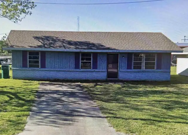 Property at 2013 Elizabeth St, Westlake, LA, 70669, 3 beds, 1 bath, [object Object]