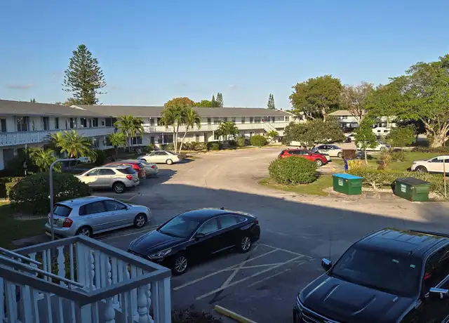 Property at 98 Northampton E, West Palm Beach, FL, 33417, 1 bed, 1 bath, [object Object]