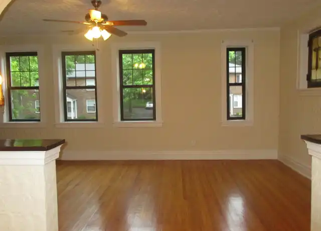 Property at 1079 Terrace Dr Unit 2, Richmond Heights, MO, 63117, 2 beds, 1 bath, [object Object]