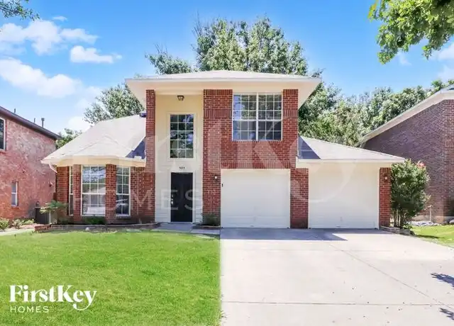 Property at 985 Union Dr, Saginaw, TX, 76131, 4 beds, 2 baths, [object Object]