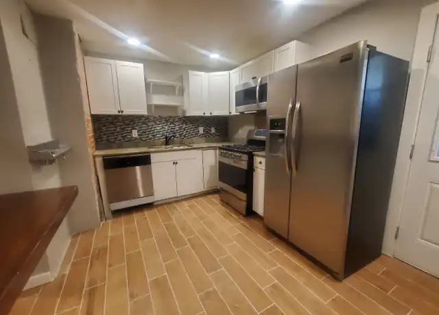 Property at 1341 N Tejon St Unit 5, Colorado Springs, CO, 80903, 2 beds, 1 bath, [object Object]