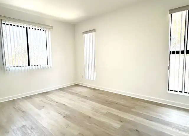Property at 465 Oak St Unit 202, Glendale, CA, 91204, 2 beds, 2 baths, [object Object]