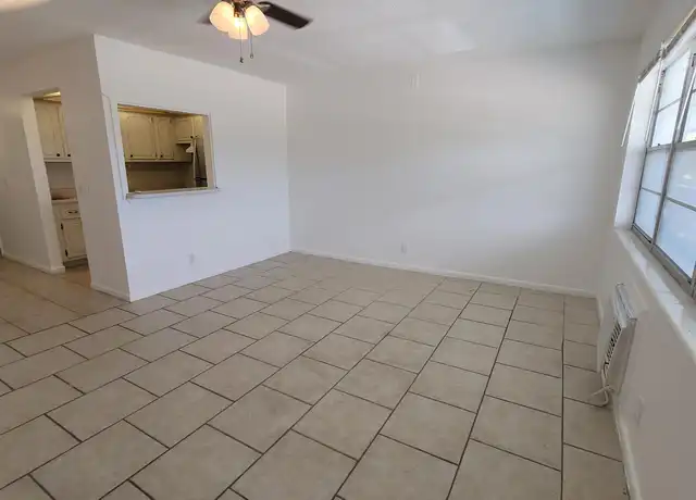 Property at 368 Camden P Unit P, West Palm Beach, FL, 33417, 1 bed, 1 bath, [object Object]