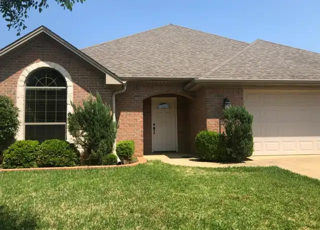 Property at 1575 Skidmore Ln, Tyler, TX, 75703, 3 beds, 2 baths, [object Object]