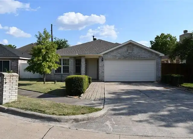 Property at 104 Tarango Ln, Irving, TX, 75061, 4 beds, 2 baths, [object Object]