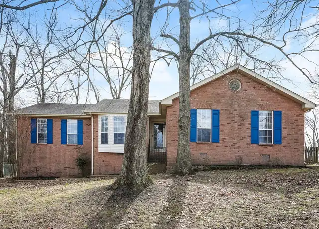 Property at 135 Luna Ln, Hendersonville, TN, 37075, 4 beds, 2 baths, [object Object]