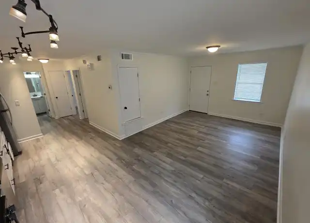 Property at 303 S Border St Unit A, Benton, AR, 72015, 2 beds, 1 bath, [object Object]