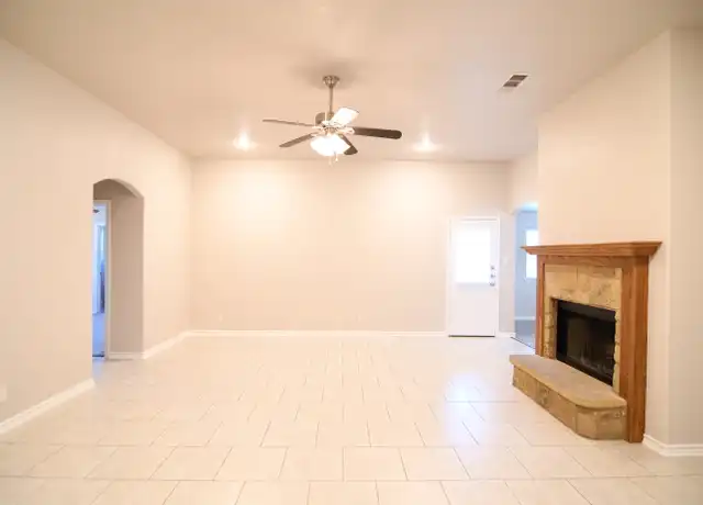 Property at 10012 Sunny Side Ln, Temple, TX, 76502, 4 beds, 2 baths, [object Object]