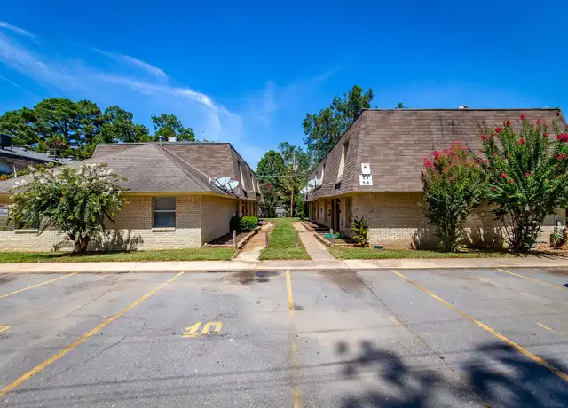 Property at 412 W 3rd St, Lonoke, AR, 72086, 2 beds, 1 bath, [object Object]