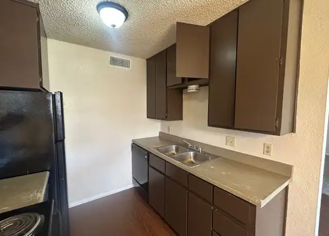 Property at 1508 S 13th St Unit 211, Waco, TX, 76706, 2 beds, 1 bath, [object Object]