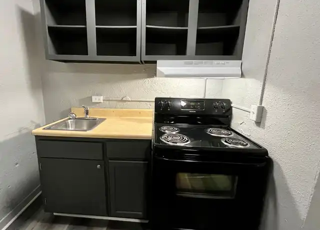 Property at 2207 Jones St, Omaha, NE, 68102, 0 beds, 1 bath, [object Object]