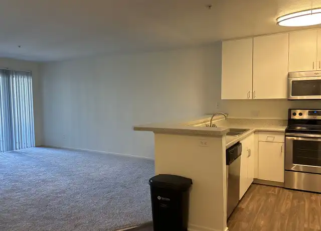 Property at 2855 Pinecreek Dr Unit C-114, Costa Mesa, CA, 92626, 1 bed, 1 bath, [object Object]