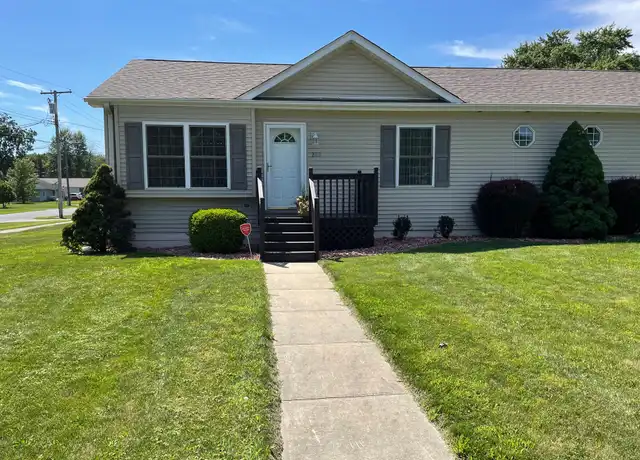 Property at 200 N Hobart Rd, Hobart, IN, 46342, 2 beds, 1.5 baths, [object Object]