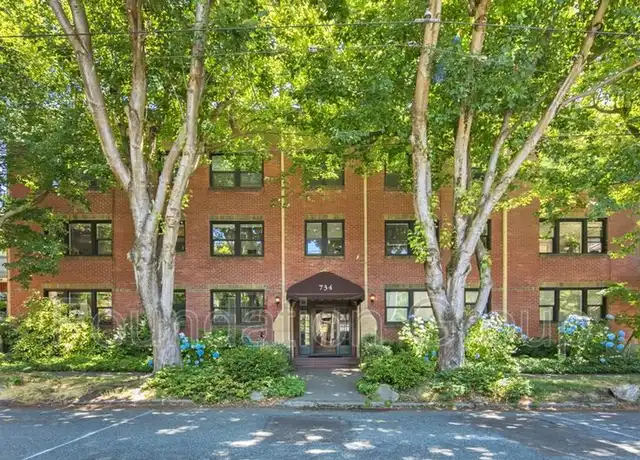Property at 734 Broadway E Unit 103, Seattle, WA, 98102, 1 bed, 1 bath, [object Object]