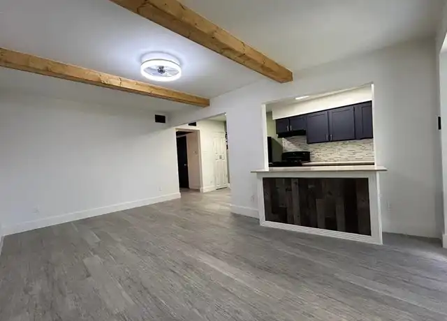 Property at 1010 S Wayside Dr Unit 504, Houston, TX, 77023, 2 beds, 1 bath, [object Object]