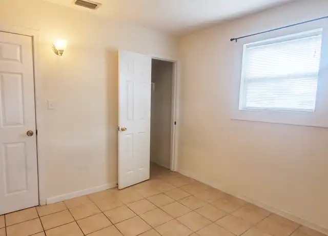 Property at 113 Aquamarine Ave, Pensacola, FL, 32505, 3 beds, 1 bath, [object Object]