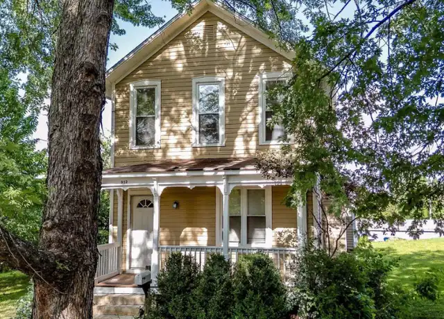 Property at 912 Pennsylvania St, Lawrence, KS, 66044, 4 beds, 2 baths, [object Object]