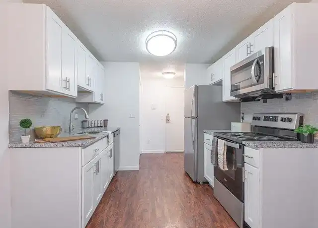 Property at Kings Court Manor Apartment Homes - 2 Kings Ct Way, Rochester, NY, 14617, 1-2 bed, 1 bath, [object Object]