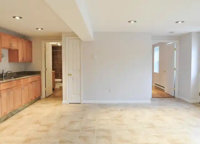 Property at 152 Main St, Sturbridge, MA, 01566, 1 bed, 1 bath, [object Object]