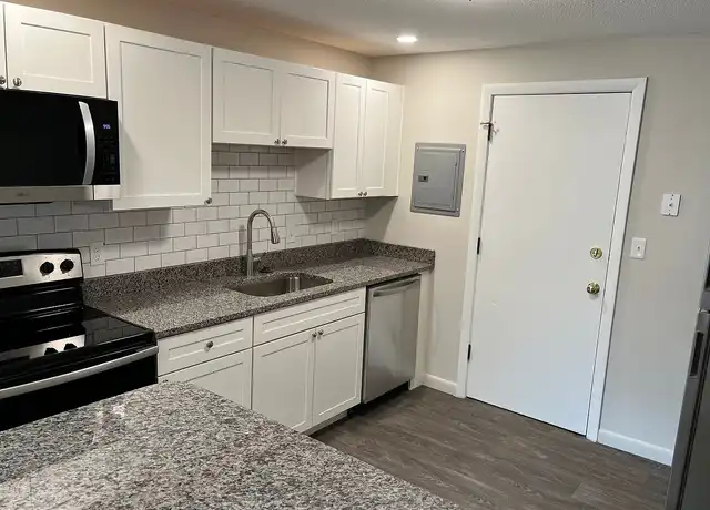 Property at Cranebrook Crossing - 9 Dyer Ct, Danvers, MA, 01923, 2 beds, 1 bath, [object Object]