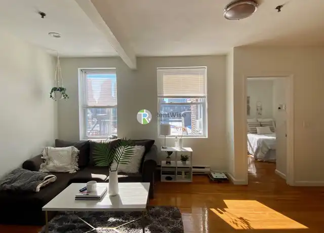 Property at 6 Cleveland Pl Unit 6, Boston, MA, 02113, 2 beds, 1 bath, [object Object]