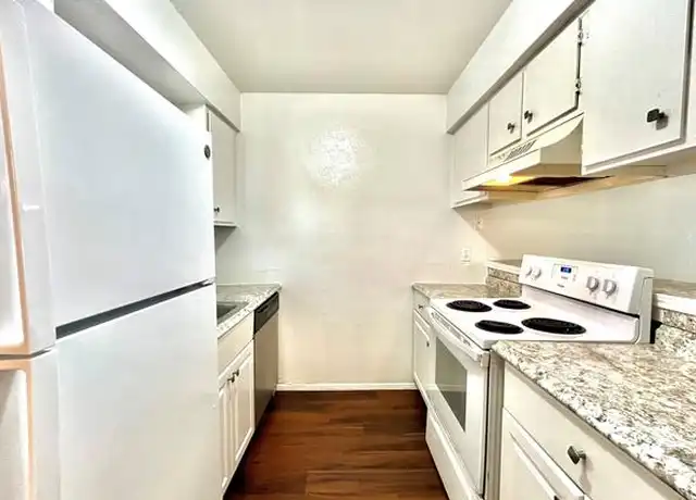 Property at 410 Bryan St Unit 2, Denton, TX, 76201, 2 beds, 1 bath, [object Object]
