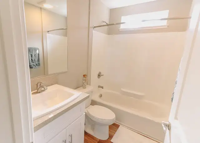 Photo of 15267 Hesperian Blvd, San Leandro, CA 94578