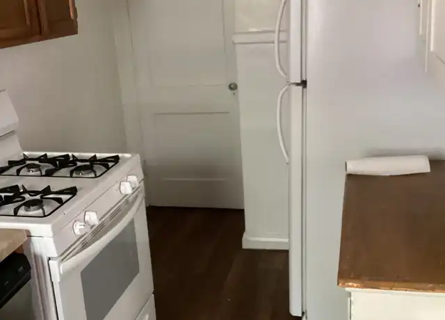 Property at 620 Beech Ave, Charleston, WV, 25302, 3 beds, 1 bath, [object Object]