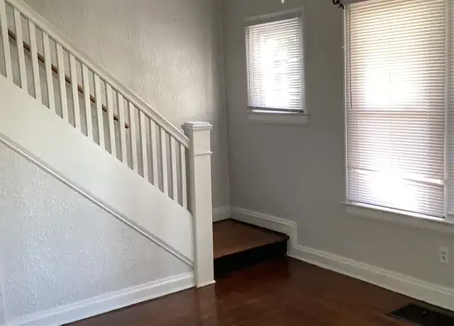 Property at 622 Beech Ave, Charleston, WV, 25302, 3 beds, 1 bath, [object Object]