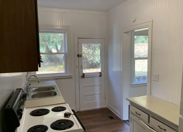 Property at 622 Beech Ave, Charleston, WV, 25302, 3 beds, 1 bath, [object Object]