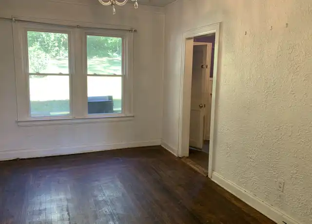 Property at 620 Beech Ave, Charleston, WV, 25302, 3 beds, 1 bath, [object Object]