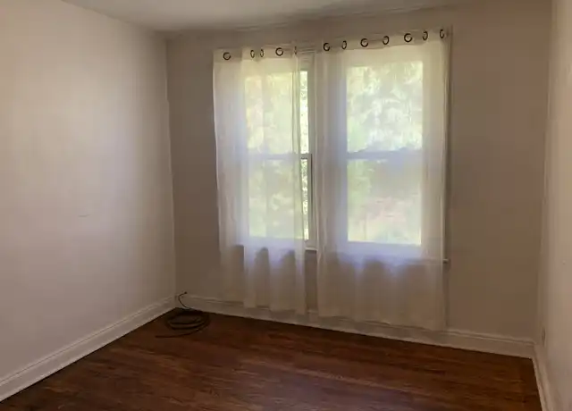 Property at 620 Beech Ave, Charleston, WV, 25302, 3 beds, 1 bath, [object Object]