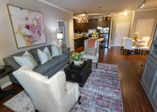 Photo of 735 Market St, Woodstock, GA 30188