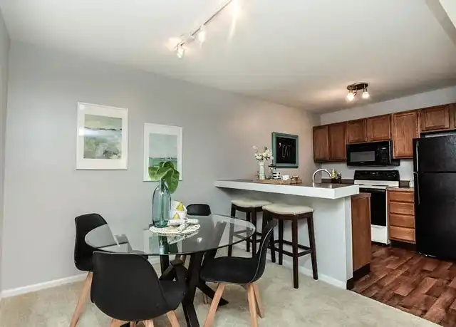 Property at Bonhomme Village - 1124 Bonhomme Lake Dr, Olivette, MO, 63132, 1-2 bed, 1-2 bath, [object Object]