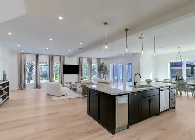 Property at 1601 Bonnie Brae St, Houston, TX, 77006, 4 beds, 4.5 baths, [object Object]