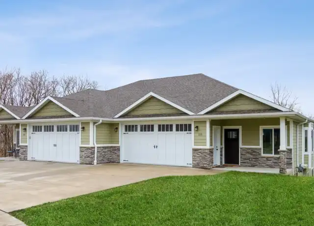 Property at 111 Glenwood St, Pella, IA, 50219, 3 beds, 2 baths, [object Object]