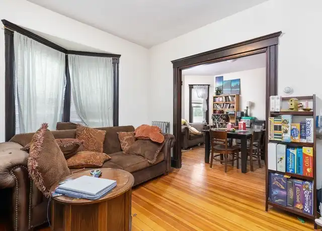 Property at 34 Belknap St Unit 1, Somerville, MA, 02144, 3 beds, 1 bath, [object Object]