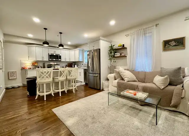 Property at 19-21 Bellevue St Unit 1, Waltham, MA, 02453, 3 beds, 2 baths, [object Object]