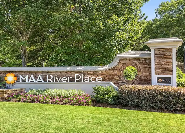 Photo of 4130 Plantation Trace Dr, Duluth, GA 30096