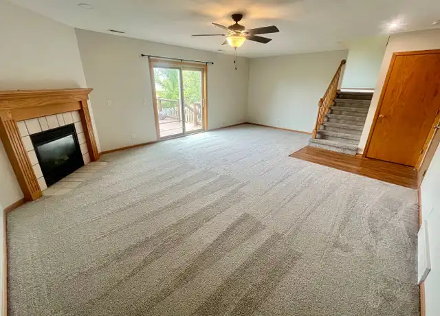 Property at 12523 S 218th St, Gretna, NE, 68028, 3 beds, 2 baths, [object Object]