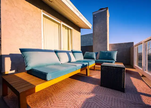 Property at 212 Ocean Dr, Oxnard, CA, 93035, 4 beds, 2.5 baths, [object Object]