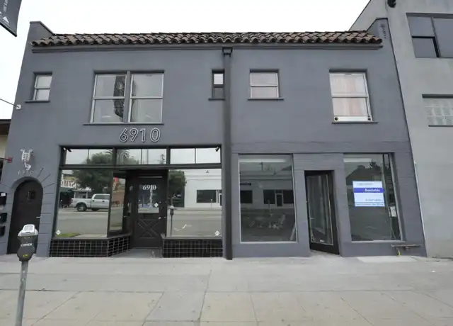 Property at 6910 Melrose Ave Unit 4, Los Angeles, CA, 90036, 1 bed, 1 bath, [object Object]