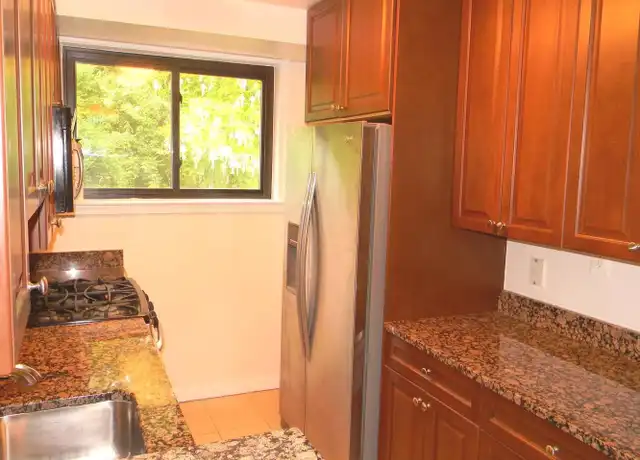 Property at 2725 39th St NW #405, Washington, DC, 20007, 1 bed, 1 bath, [object Object]