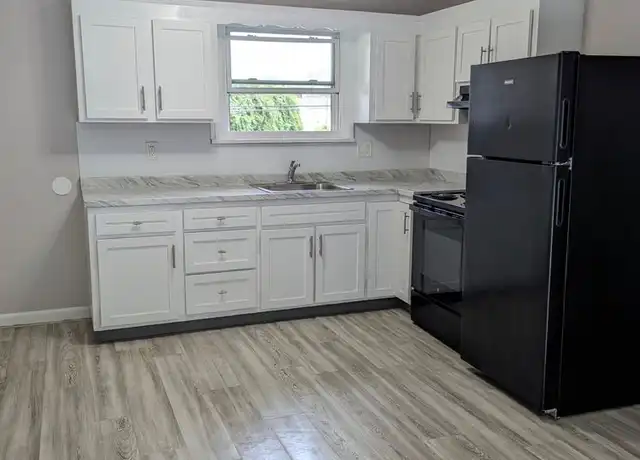 Property at 136 Jersey St Unit 160-04, Waterbury, CT, 06706, 2 beds, 1 bath, [object Object]