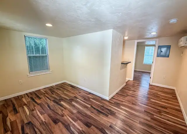 Property at 1013 NW 3rd Ave Apt 102, Gainesville, FL, 32601, 1 bed, 1 bath, [object Object]