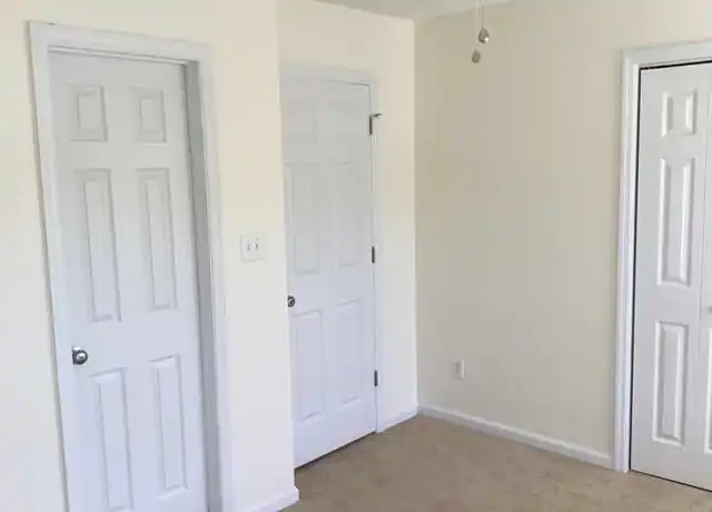 Property at 106 Spring Meadow Cir Unit 1, Jacksonville, NC, 28546, 2 beds, 2.5 baths, [object Object]
