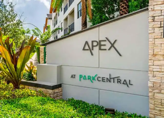 Property at 7926 NW 104th Ave, Doral, FL, 33178, 2 beds, 1.5 baths, [object Object]