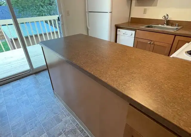 Property at 1518 W St Unit B, Vancouver, WA, 98661, 2 beds, 1 bath, [object Object]